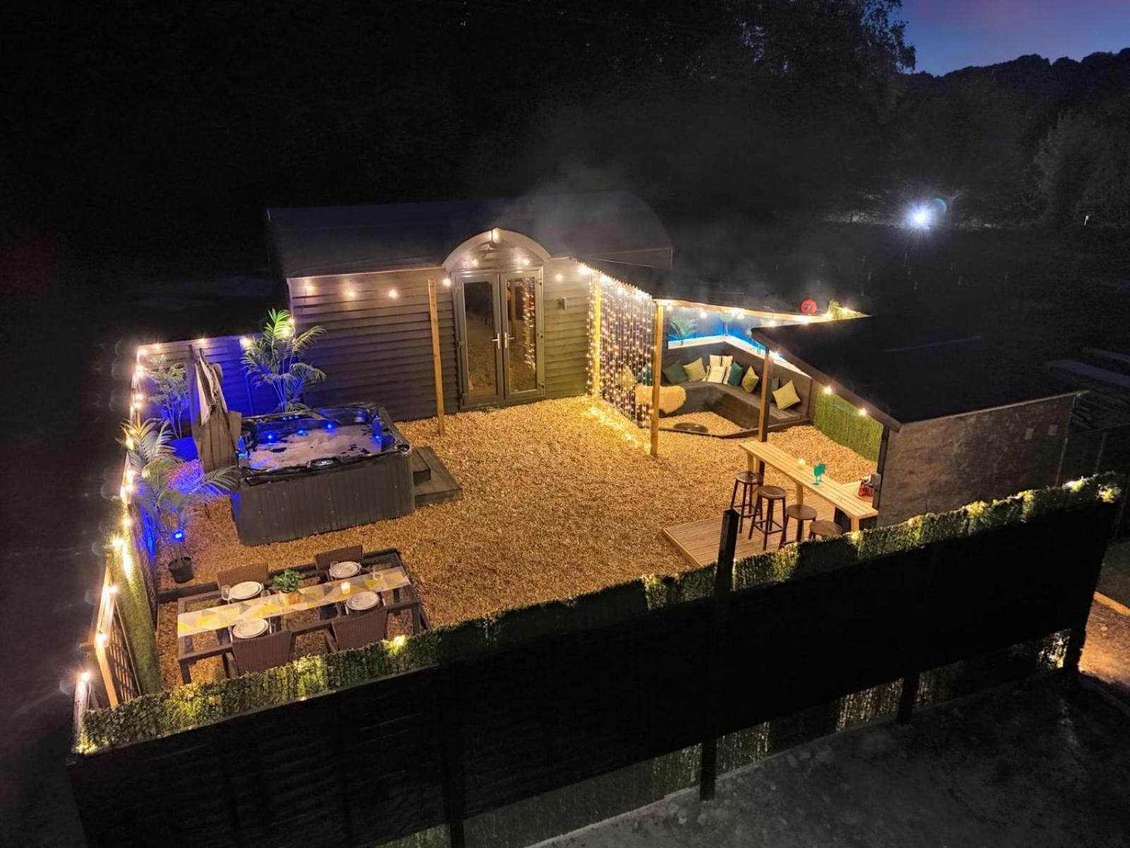 The Lodge At The Outside Inn Mountfield Esterno foto