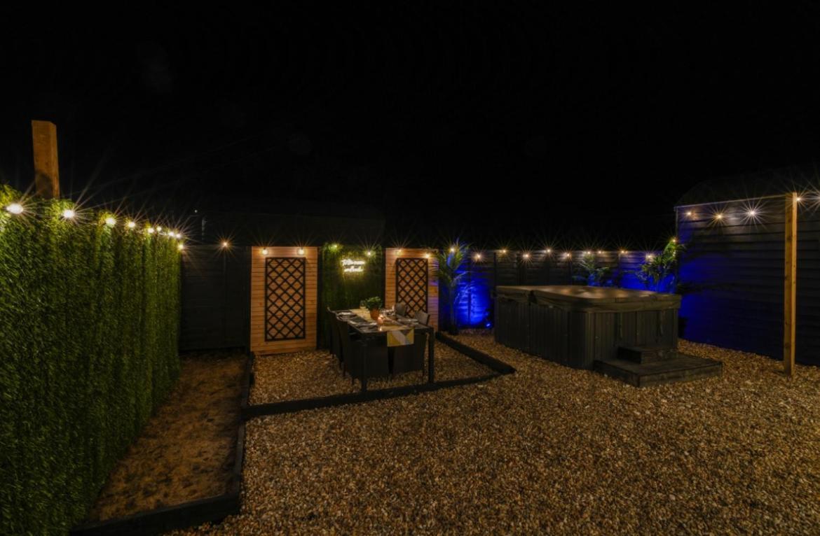 The Lodge At The Outside Inn Mountfield Esterno foto